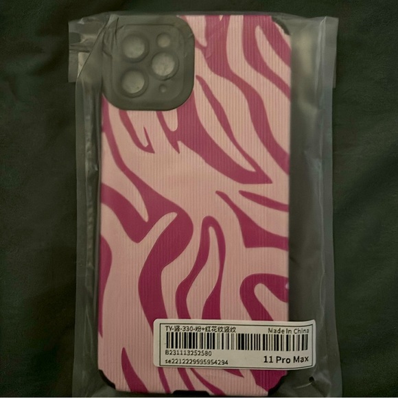 iPhone 11 Promax Cases - Picture 6 of 6